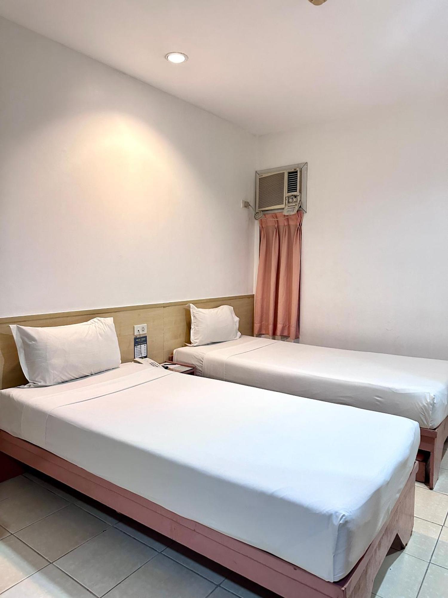 Hotel Pier Cuatro Cebu Dış mekan fotoğraf