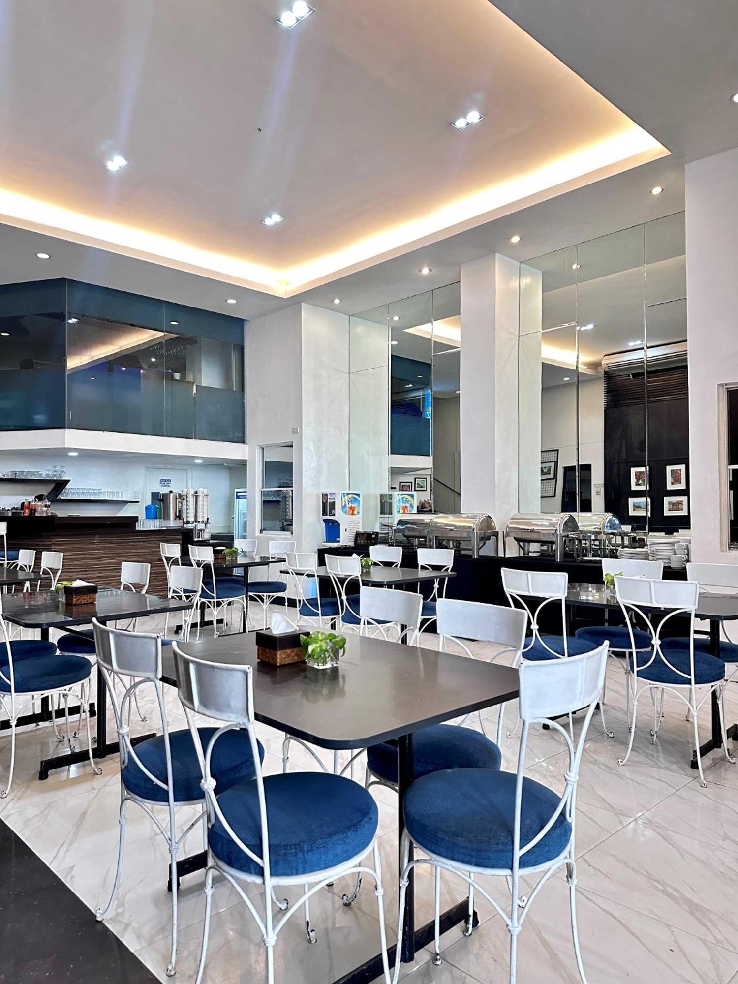 Hotel Pier Cuatro Cebu Dış mekan fotoğraf