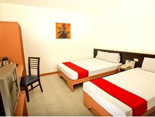 Hotel Pier Cuatro Cebu Dış mekan fotoğraf